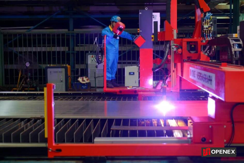 KOIKE's plasma cutting machine